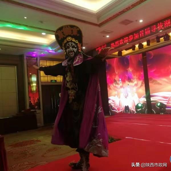 國家有關部門領導為湖南首屆基層最美鄉醫和診所頒獎