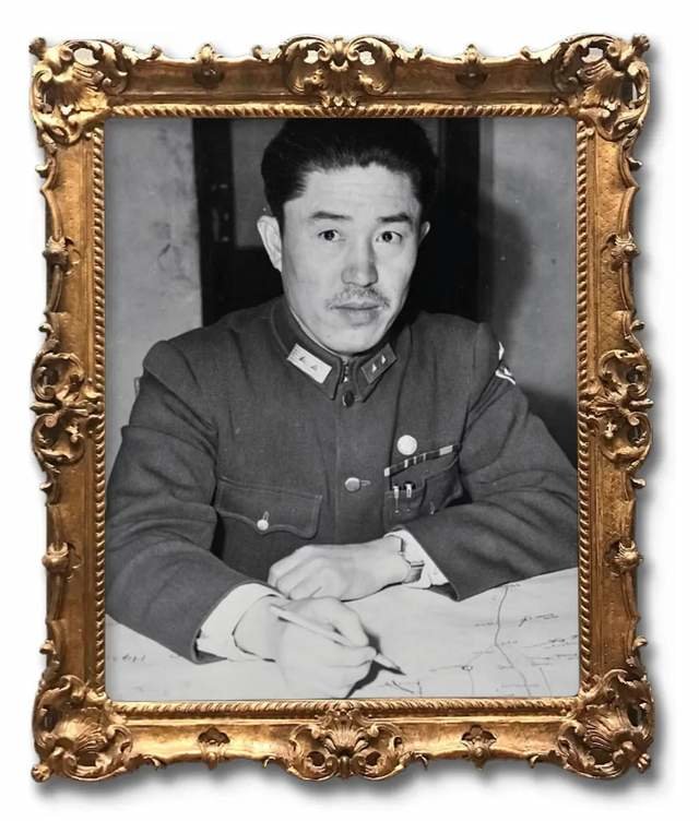 軍旅書法家王成志同志應囑為抗戰名將鄭洞國學校題寫教學樓名